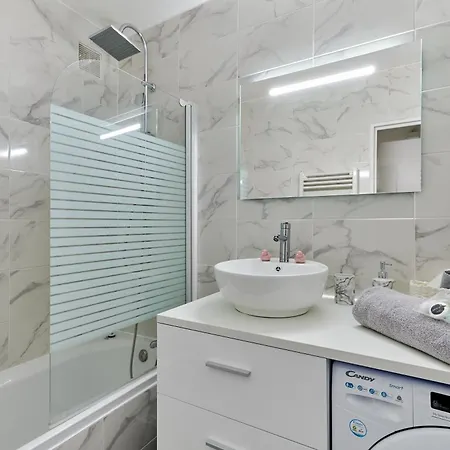 Casa de Férias Maison Jade - Piscines Partagees *